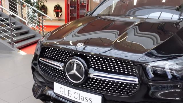 Смотрим НОВУЮ МАШИНУ Mercedes-Benz смотреть онлайн