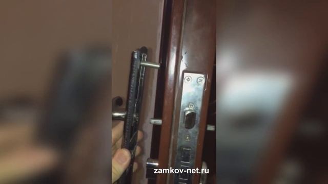 Как заменить ручки на китайской двери смотреть онлайн