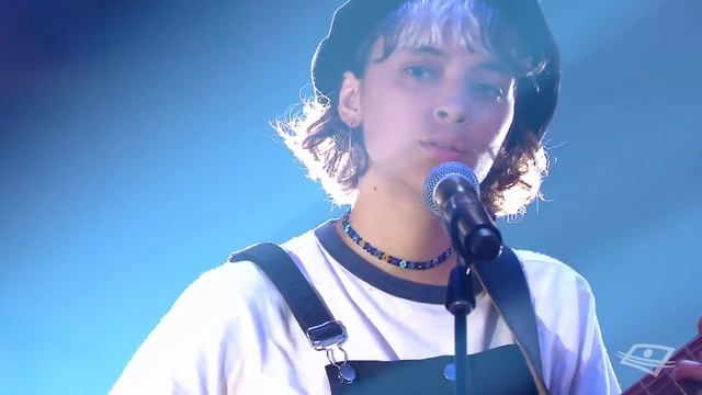 Pomme - Une minute смотреть онлайн