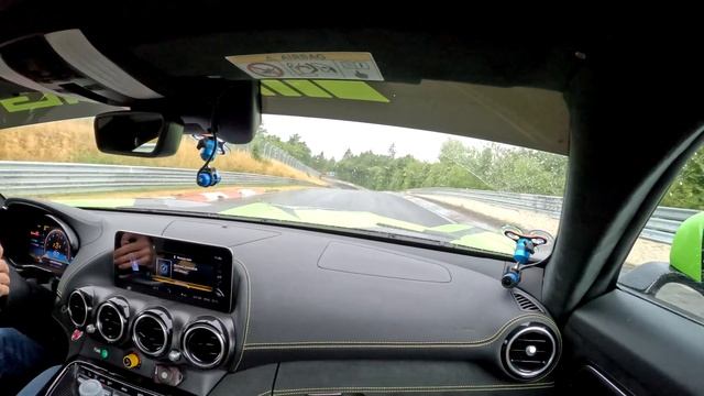 The Fastest Man at the Nurburgring Teaches Me How to Drive смотреть онлайн