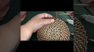 Узелки в корневом плетении?