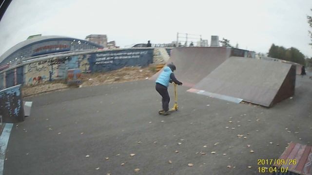 Запись сделана экшн-камерой SMARTERRA B8 смартерра в8 в качестве 1080p "Трюковой самокат gd Bug bmx смотреть онлайн