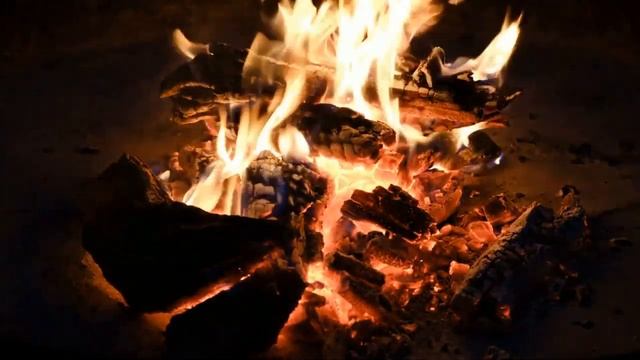 Fireplace. Камин. Звук огня. Звуки дров. Успокаивающий звук. смотреть онлайн