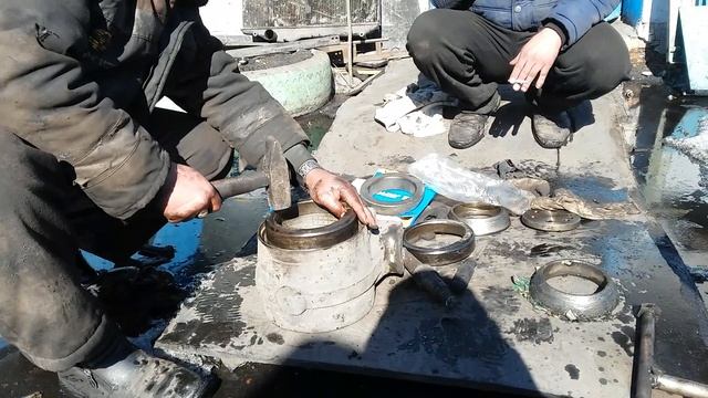 Скользящий подшипник балансира Howo WD615 смотреть онлайн