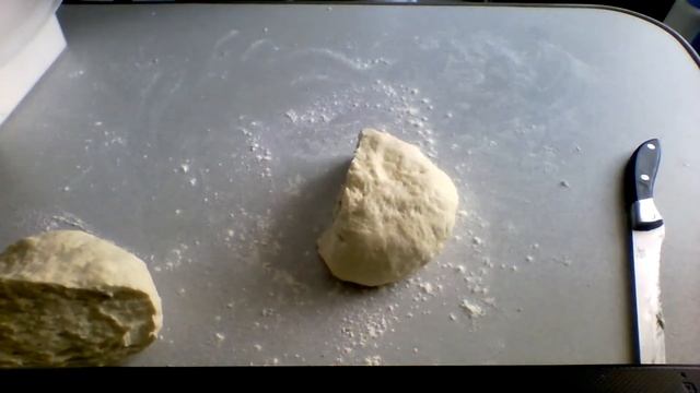 Лепешки которые улетают со стола!Cakes that fly off the table! смотреть онлайн