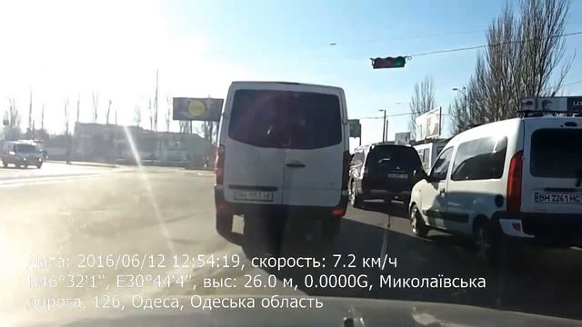 В Одессе сотрудники БРСМ заблокировали проезд на «Котовского» смотреть онлайн