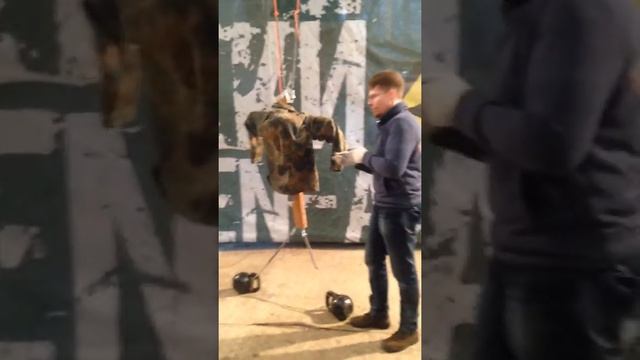 Тест ножа "Кондрат" от Вольчего Века смотреть онлайн