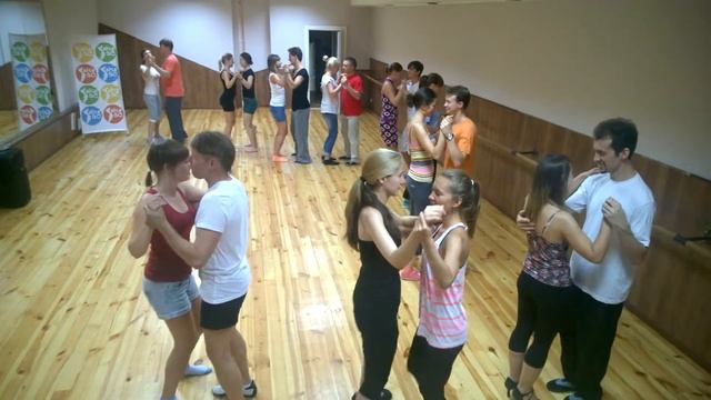 SalsaBO Bachata Beginngers Master-Class 20140806 смотреть онлайн