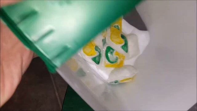 Sticky Pods? Baking Soda Solves a Problem with Dishwasher Detergent Pods смотреть онлайн