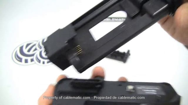 Empuñadura Aputure Battery Grip para Nikon® D7000 distribuido por CABLEMATIC ® смотреть онлайн