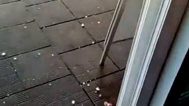 Сильный град в Перьми 9.06.2012 hailstorm in the Permi смотреть онлайн