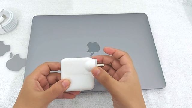 MacBook Air M1 and AirPods Unboxing? || Space Grey || University Pricing || Unidays University offe смотреть онлайн