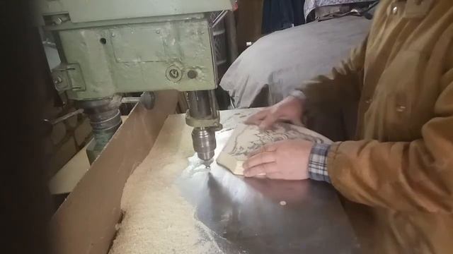 Сверлильный станок 2М112 - выполнение фрезерных работ по деревообработке концевыми фрезами. смотреть онлайн