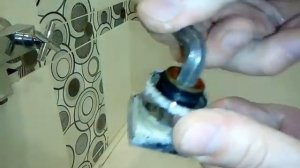 Ремонт плоского гусака смесителя для ванны.