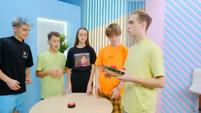 когда по фото когда был маленьким челиндж смотреть онлайн