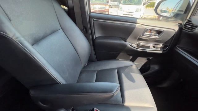 Toyota Esquire 2018 4 WD