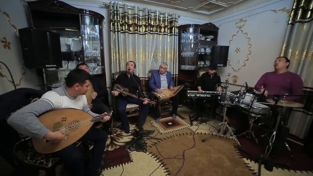 2022 - Alijon Eshonqulov Yangi Yil Davrasida. | 2022 - Алижон Эшонқулов янги йил даврасида.