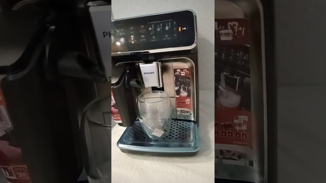 Кавомашина Philips EP3347/90 Лате макіато смотреть онлайн