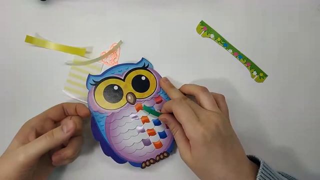 Детская поделка сова - плетение из ленточек Children's craft owl - ribbon weaving смотреть онлайн