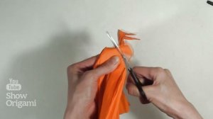 Как сделать #помпон из бумаги - большой цветок из гофрированной бумаги