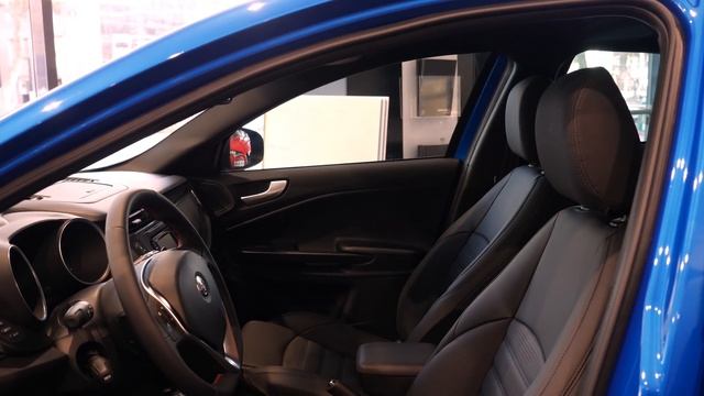ALFA ROMEO Giulietta 2018 Exterior & Interior смотреть онлайн