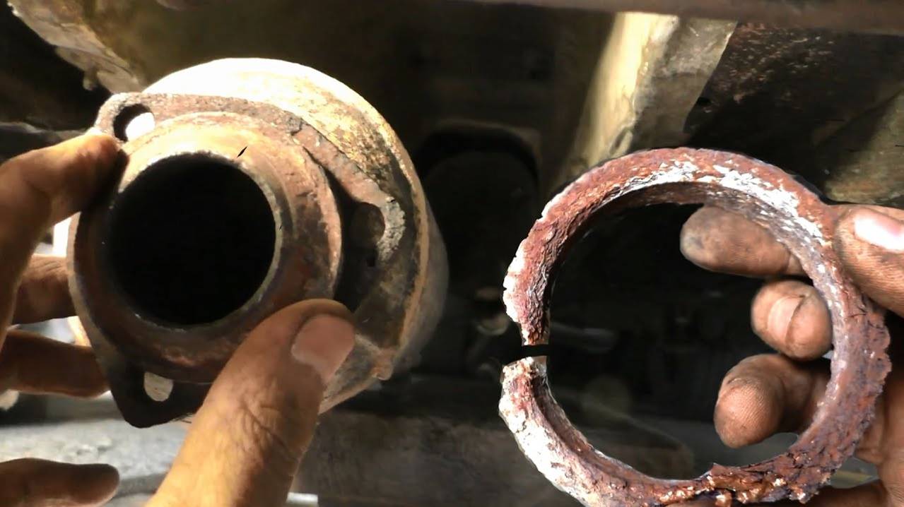 Выхлопные газы в салоне. Замена приемной выхлопной трубы. Запах выхлопа смотреть онлайн