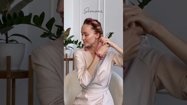 Делаем трендовую причёску с ободком Simone17 для крупных локонов. Артикул на Вайлдберис: 50609065 смотреть онлайн