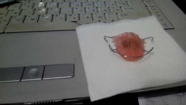 Пластина на зубы. Одеваем с кремом Корега первый раз. Не больно смотреть онлайн