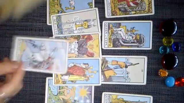 4 королевы расклад на отношения с Вашим мужчиной гадание на таро #shorts смотреть онлайн