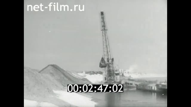 1980г. г. Калинин. начало навигации. буксир- толкач "Речной-96". "Шлюзовой-76" смотреть онлайн