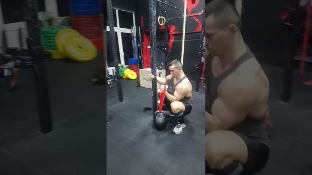 АЛЕКСЕЙ ШРЕДДЕР. ГИРЯ 57 КГ НА ЛУЧ! АРМРЕСТЛИНГ. ONE-HAND STRAP 3½-PUD KETTLEBELL HAMMER CURL. смотреть онлайн