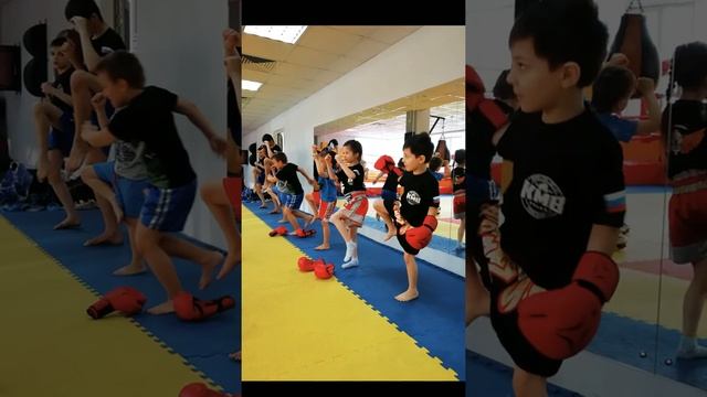 Крутая треня у детей!!!! смотреть онлайн