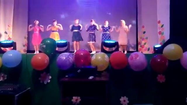 Танец выпускников и их родителей. Стиляги 2017г смотреть онлайн