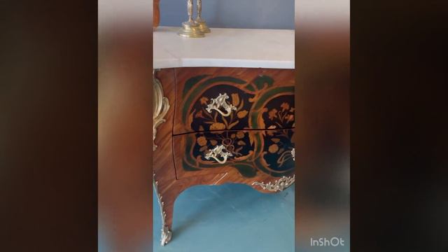 В продаже Антикварный комод с инкрустацией и бронзой смотреть онлайн