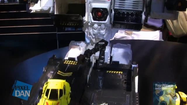 New York Toy Fair 2013: Hasbro Transformers Metroplex Video Walkthrough