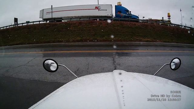 Prius avoids parking spaces just 20 feet away (watch right fender mirror) смотреть онлайн