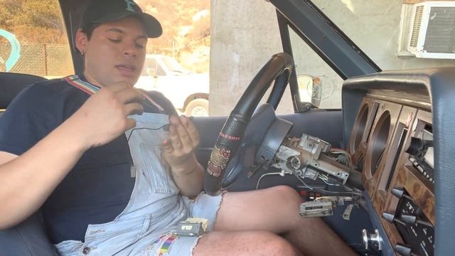 Working on my 1986 ford bronco ii смотреть онлайн