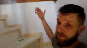 Полезные знания,# как отделать лестницу возле стены.