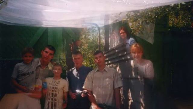 Прозвенел последний звонок, 10 лет прошло, а кажется недавно это было... смотреть онлайн
