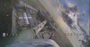 Удар FPV дроном "Каратель" по танку ВСУ/Strike at the AFU tank by "Karatel" FPV drone