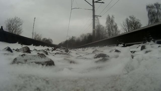 ЭД4М-0285 камера под поезд в снег / Ярославское направление / 07.03.2021 14:09 / Фабрика 1 Мая смотреть онлайн