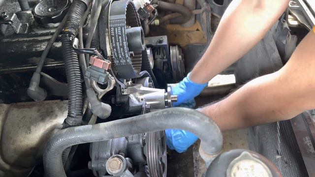 Space gear 4g64 大保養 引擎更換正時皮帶與水幫補 смотреть онлайн