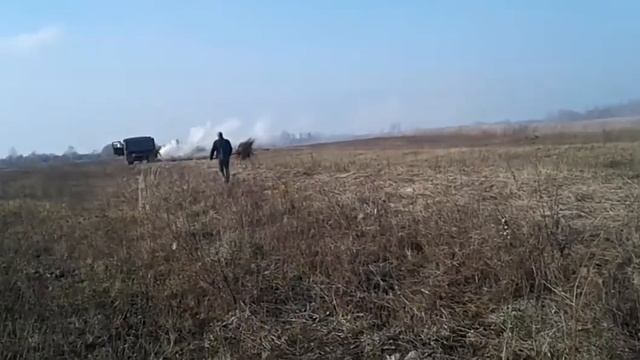 Готовим заброшенное поле к работе на нем мини трактора DongFeng DF 244 Preparing an abandoned f смотреть онлайн