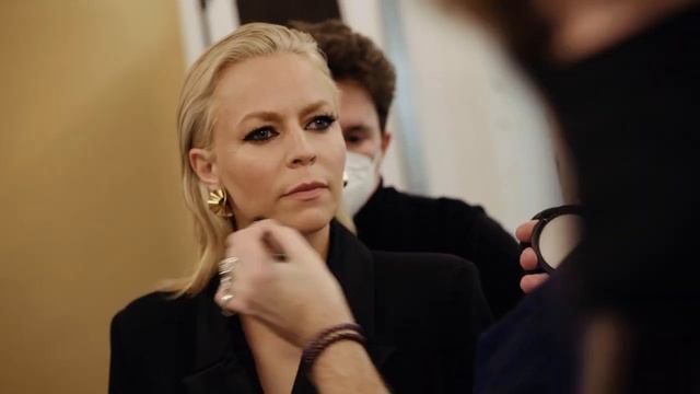 Max Factor False Lash Effect XXL Mascara x VESALA - behind the scenes смотреть онлайн