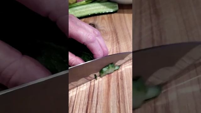 салат на праздник смотреть онлайн