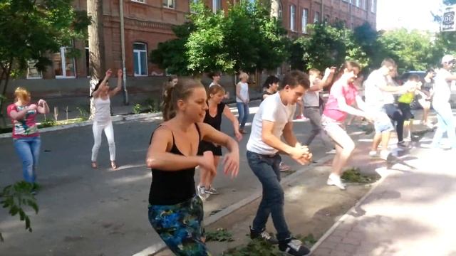 Анимация Happy смотреть онлайн