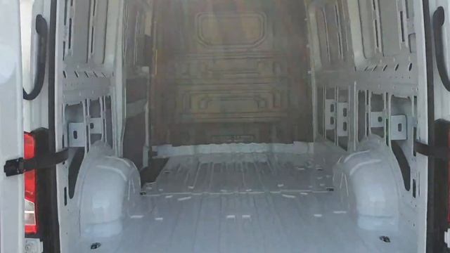 212C1861 - 2021 Volkswagen Crafter CRAFTER 30 MEDIUM WHEEL BASE HIGH ROOF 2... смотреть онлайн