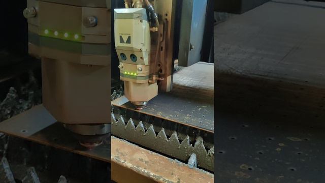 Перфорация листовой стали на лазерном станке, толщина металла 3мм. Изготовления сита в Тольятти