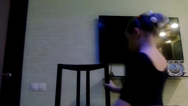 Танец со стулом часть1 смотреть онлайн