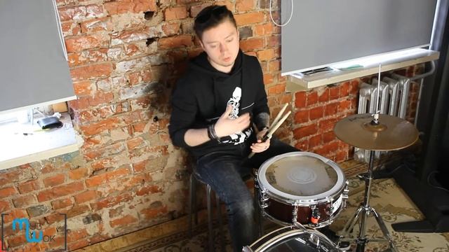 Урок игры на барабанах №2. Простой ритм. смотреть онлайн